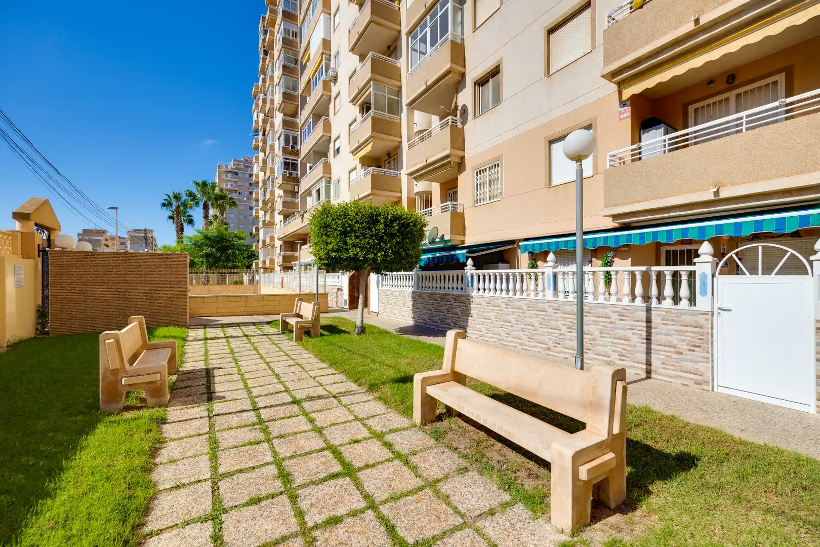 Vista exterior de Pis en venda en Nueva Torrevieja - Aguas Nuevas