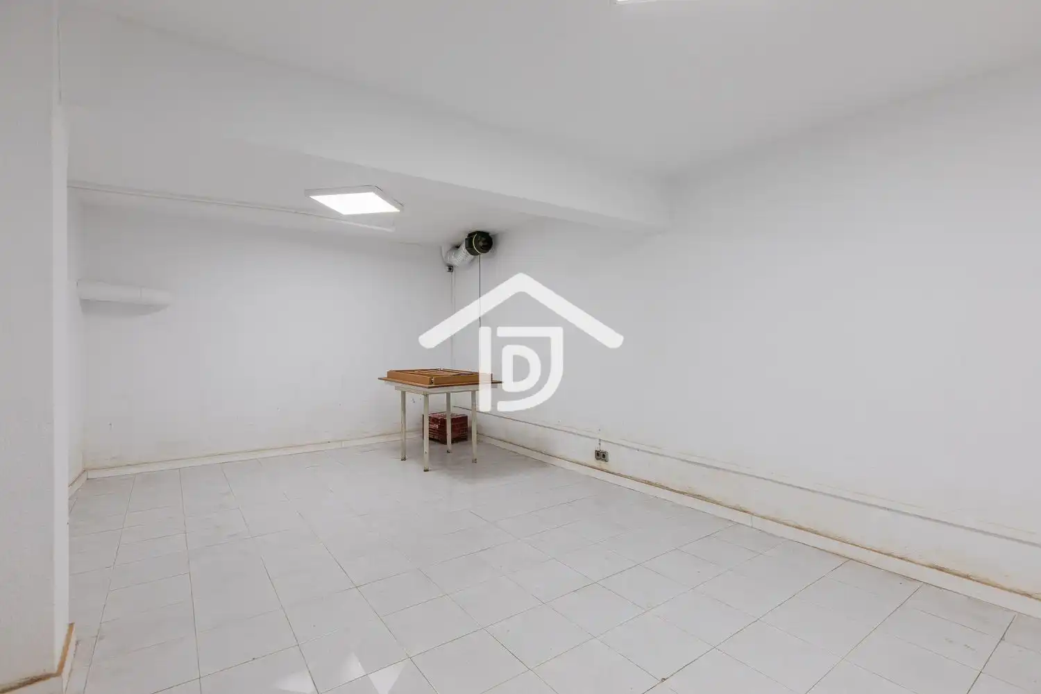 Local en venta en CALLE SENYERA VALENCIANA, La Vila