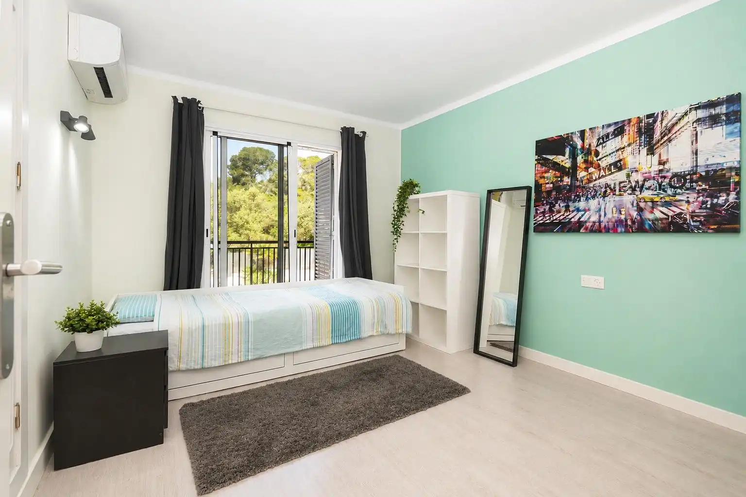 Habitación de Casa adosada en venta en Calvià con Calefacción, Jardín privado y Parquet
