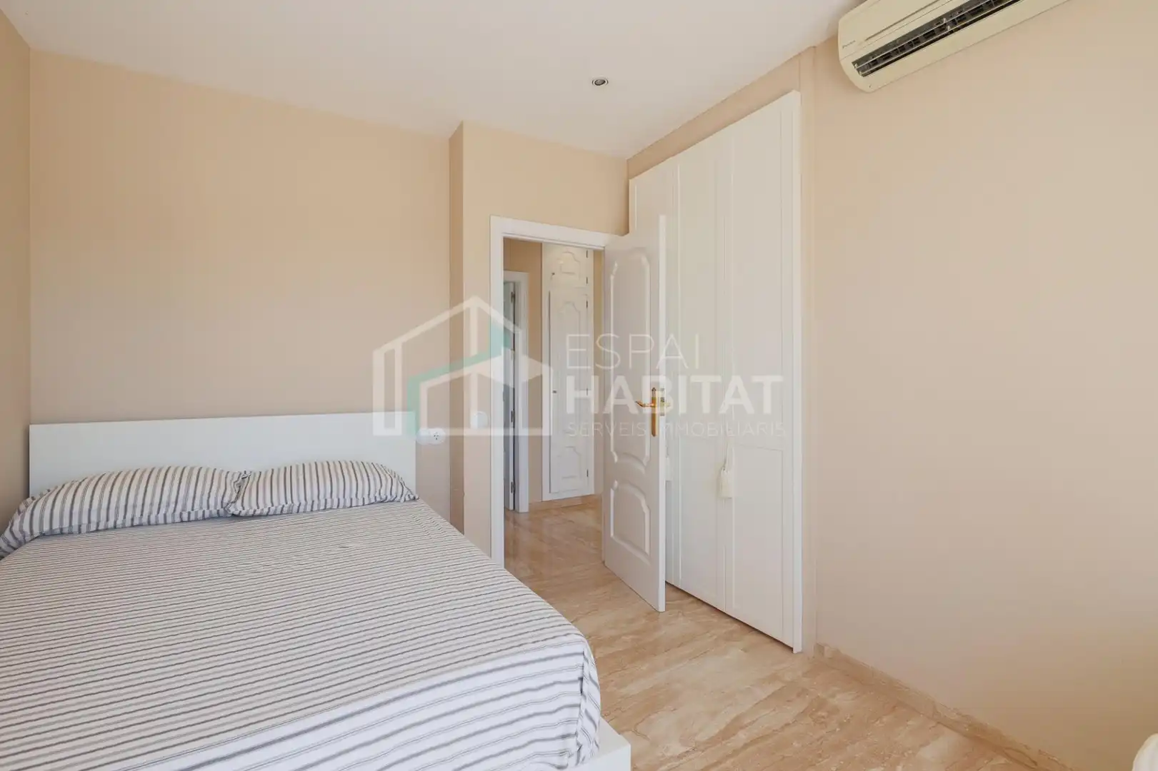 Dormitori de Casa o xalet en venda en Vilassar de Dalt amb Calefacció, Jardí privat i Terrassa