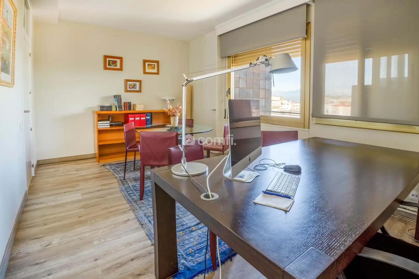 Wohnung zum Verkauf in Barcelona mit Klimaanlage, Heizung und Terrasse