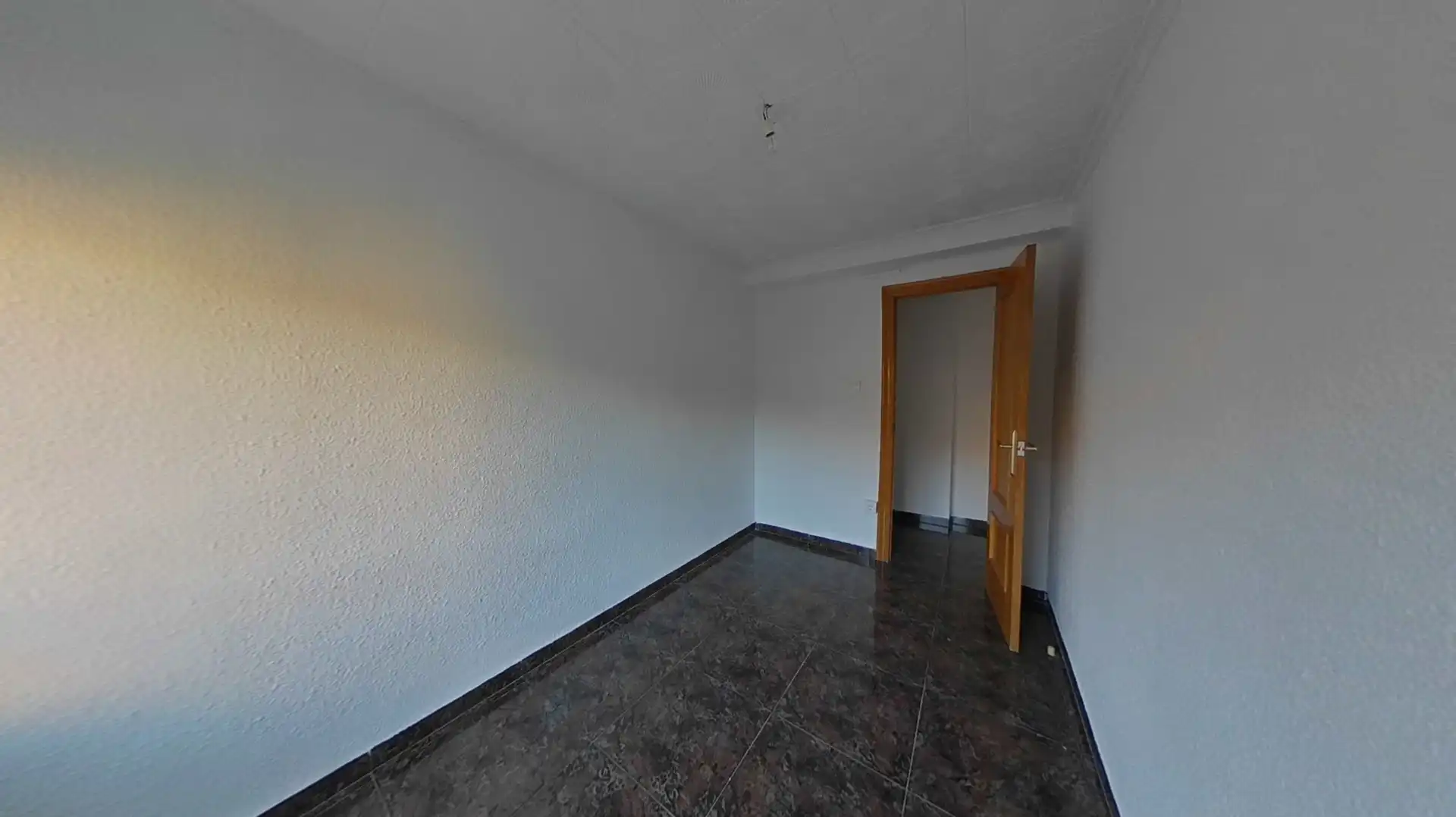 Bedroom of Flat for sale in Valencia