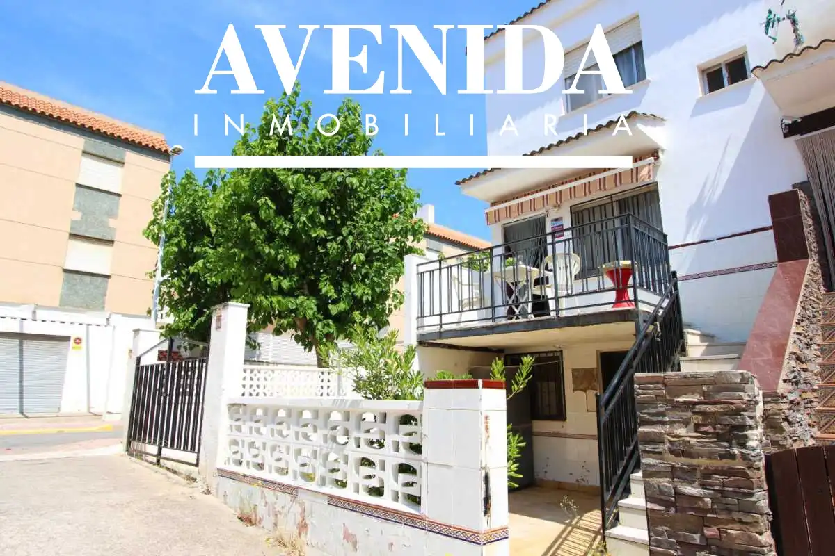 Exterior view of Houses for sale in Oropesa del Mar / Orpesa  with Air Conditioner and Terrace