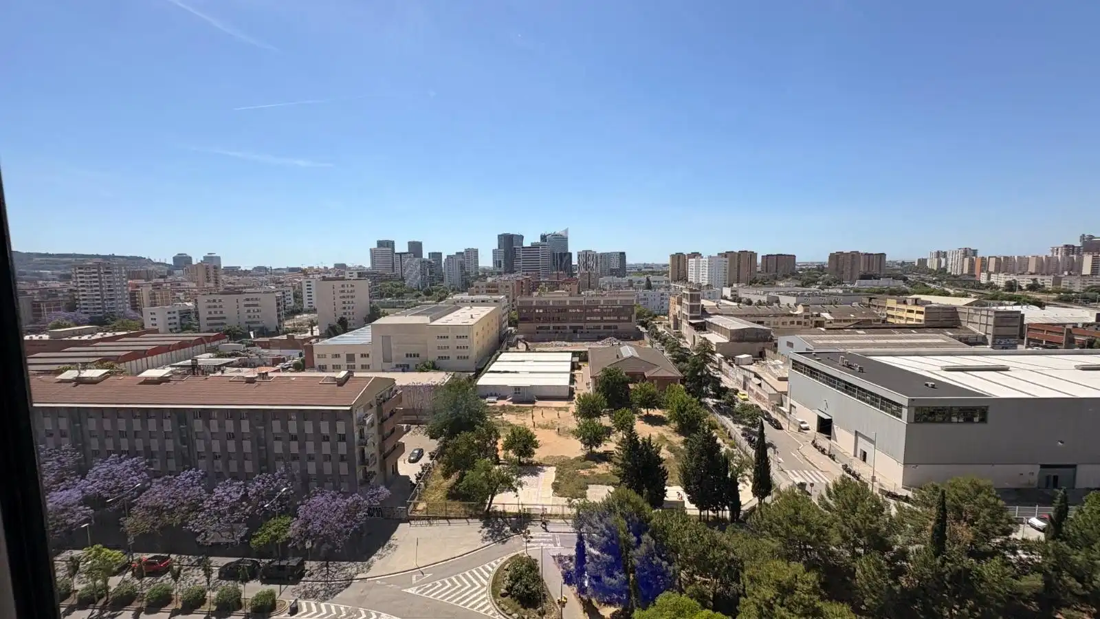 Außenansicht von Wohnung zum Verkauf in L'Hospitalet de Llobregat mit Parkett