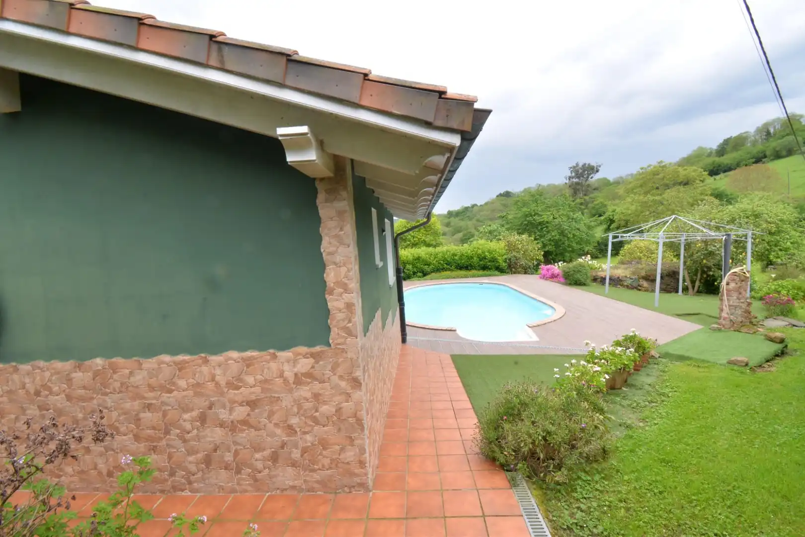 Vista exterior de Casa o chalet en venta en Langreo con Calefacción, Jardín privado y Terraza