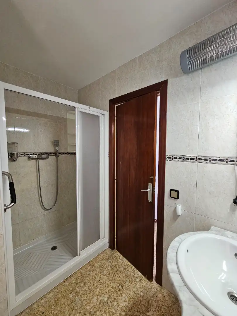 Bathroom of Flat for sale in Tarragona  with Terrace, Oven and Balcony