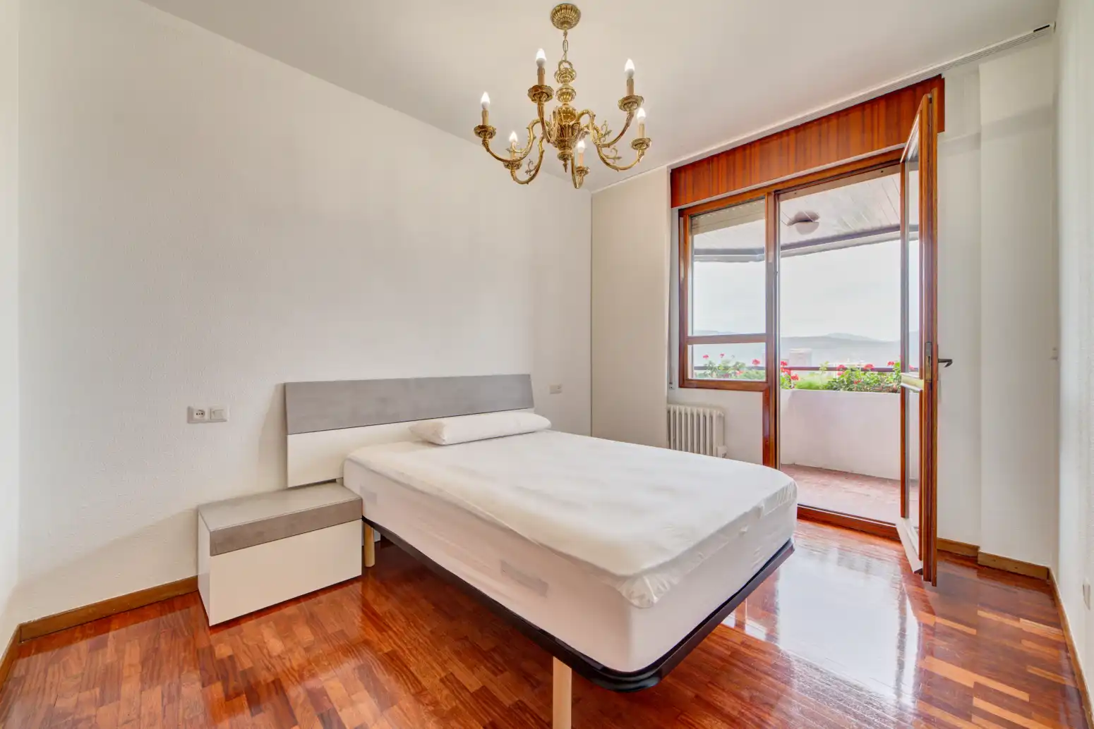 Habitación de Piso en venta en  Pamplona / Iruña con Calefacción, Parquet y Trastero