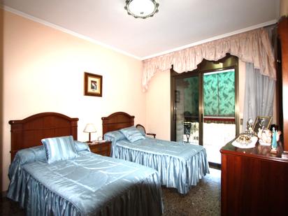 Bedroom of Flat for sale in Santa Coloma de Gramenet  with Air Conditioner, Heating and Terrace