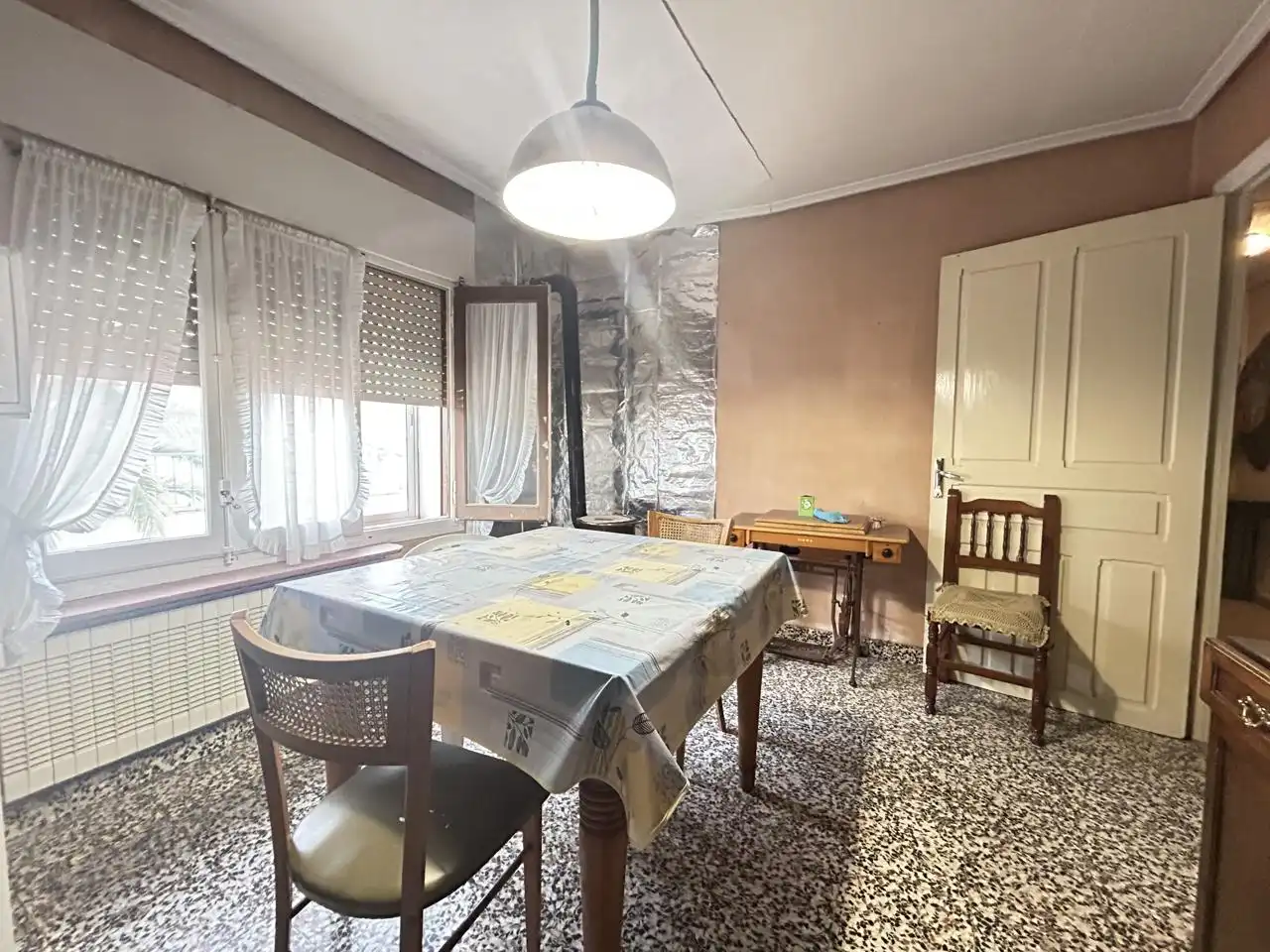 Menjador de Casa o xalet en venda en Ribaforada amb Calefacció i Traster