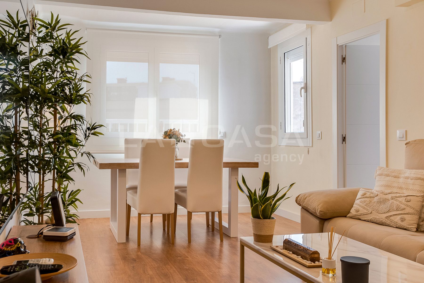 Dining room of Attic for sale in L'Hospitalet de Llobregat