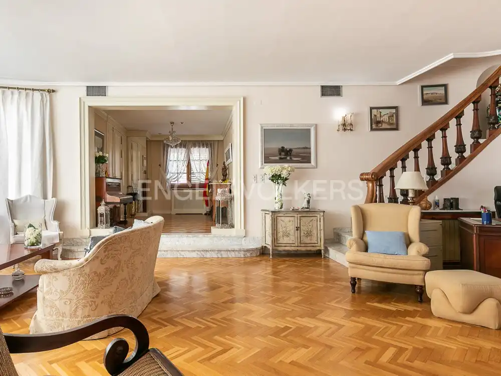 Sala de estar de Casa o chalet en venta en Paterna con Calefacción, Jardín privado y Parquet