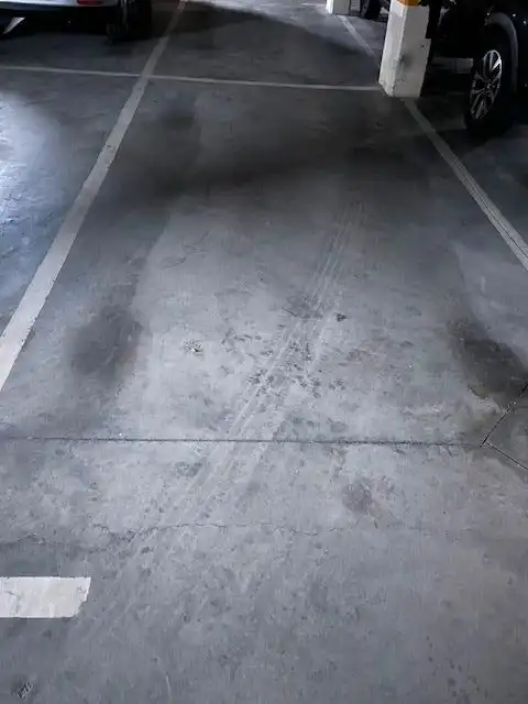 Vista exterior de Garatge en venda en Madrid amb Alarma