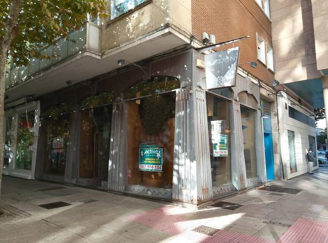 Local comercial en Alquiler en Los Vadillos - R. Sanitaria - Pozanos