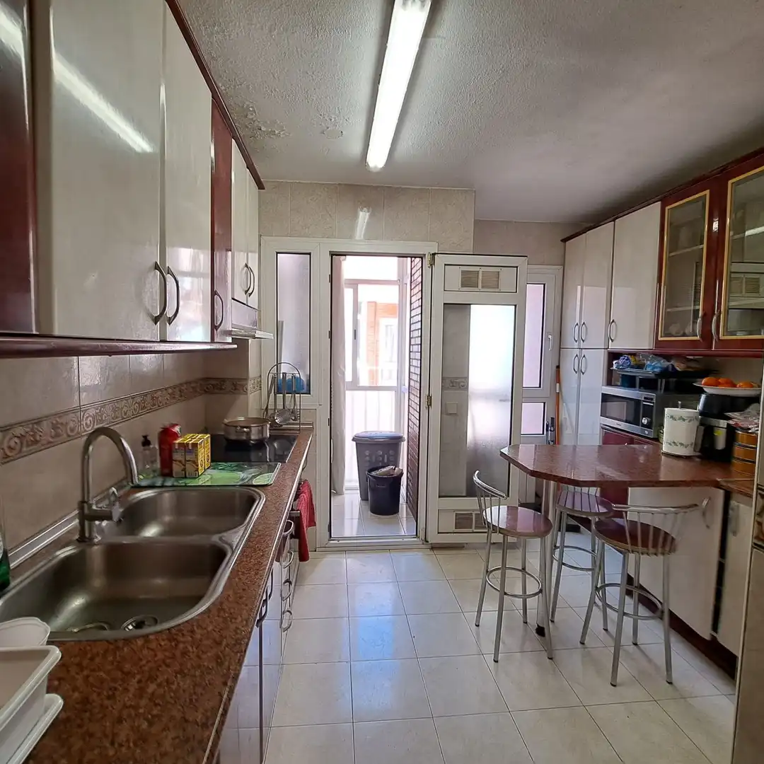 Cuina de Dúplex en venda en Valdemoro amb Traster