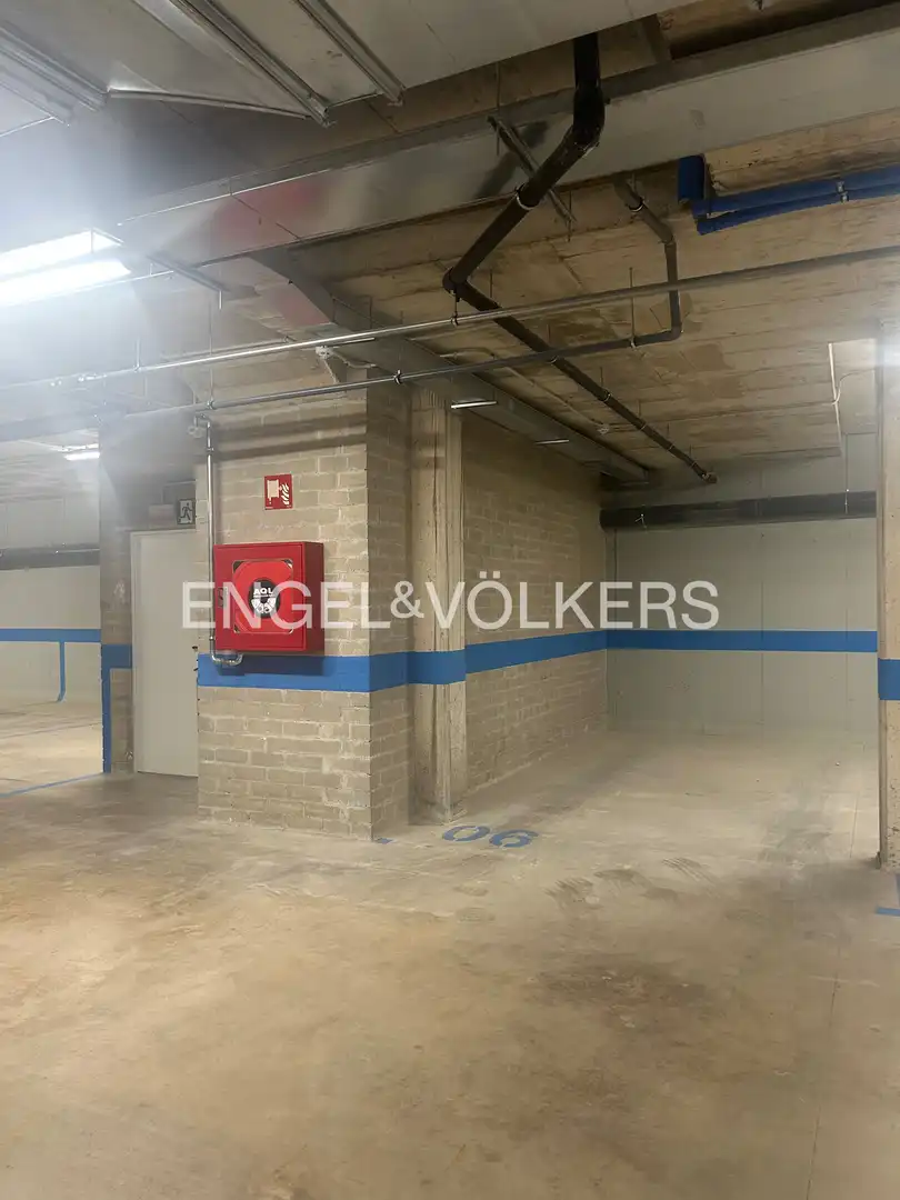 Aparcament de Àtic de lloguer en Sabadell amb Aire condicionat, Calefacció i Parquet