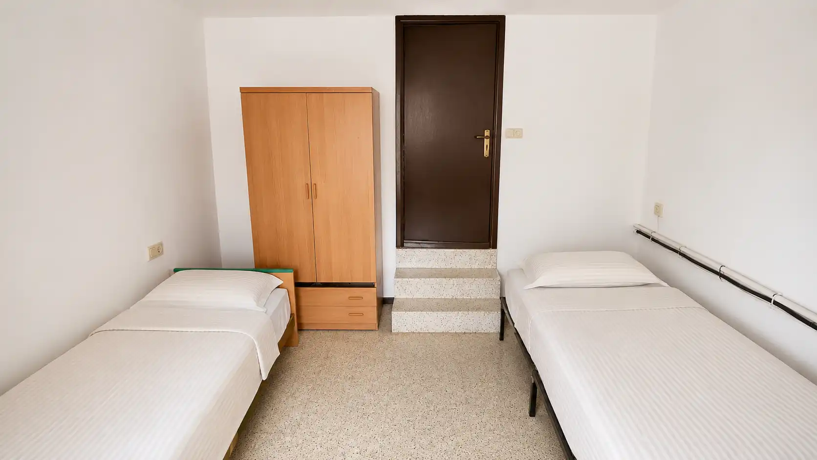 Habitación de Dúplex en venta en La Bisbal d'Empordà con Terraza, Balcón y Internet