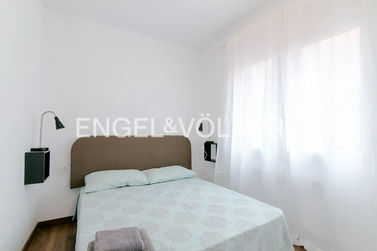 Habitación de Piso en venta en Barcelona con Calefacción y Amueblado