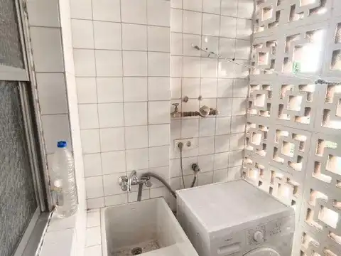 Badezimmer von Wohnung zur Miete in Granada mit Klimaanlage, Heizung und Möbliert