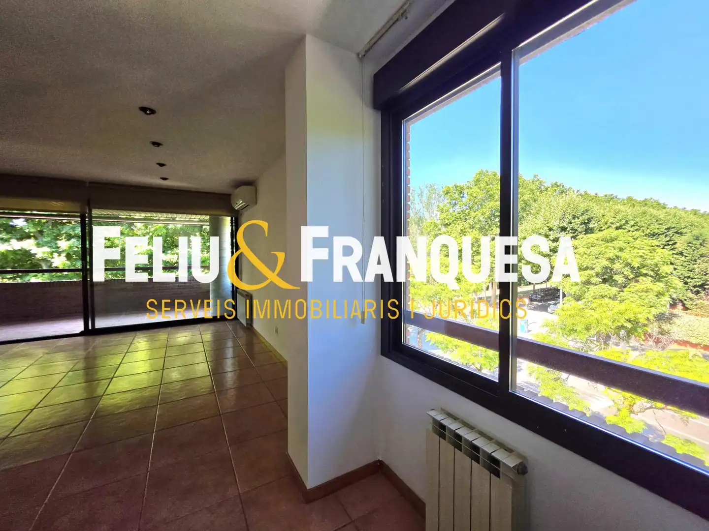 Außenansicht von Dachboden zum Verkauf in Sant Cugat del Vallès mit Heizung, Privatgarten und Terrasse