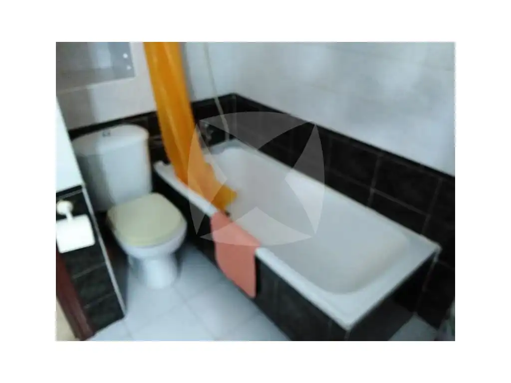 Baño de Piso en venta en Badajoz con Aire acondicionado, Terraza y Balcón