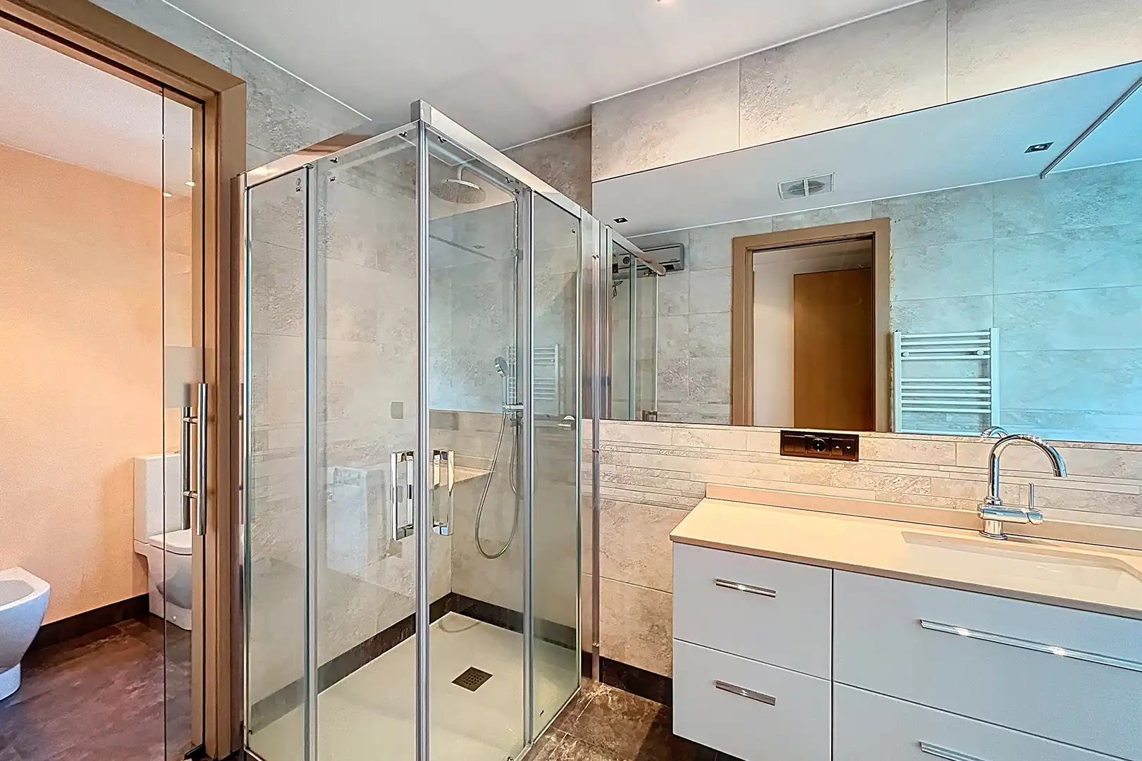 Bathroom of Attic for sale in Escaldes – Engordany  with Air Conditioner, Heating and Terrace
