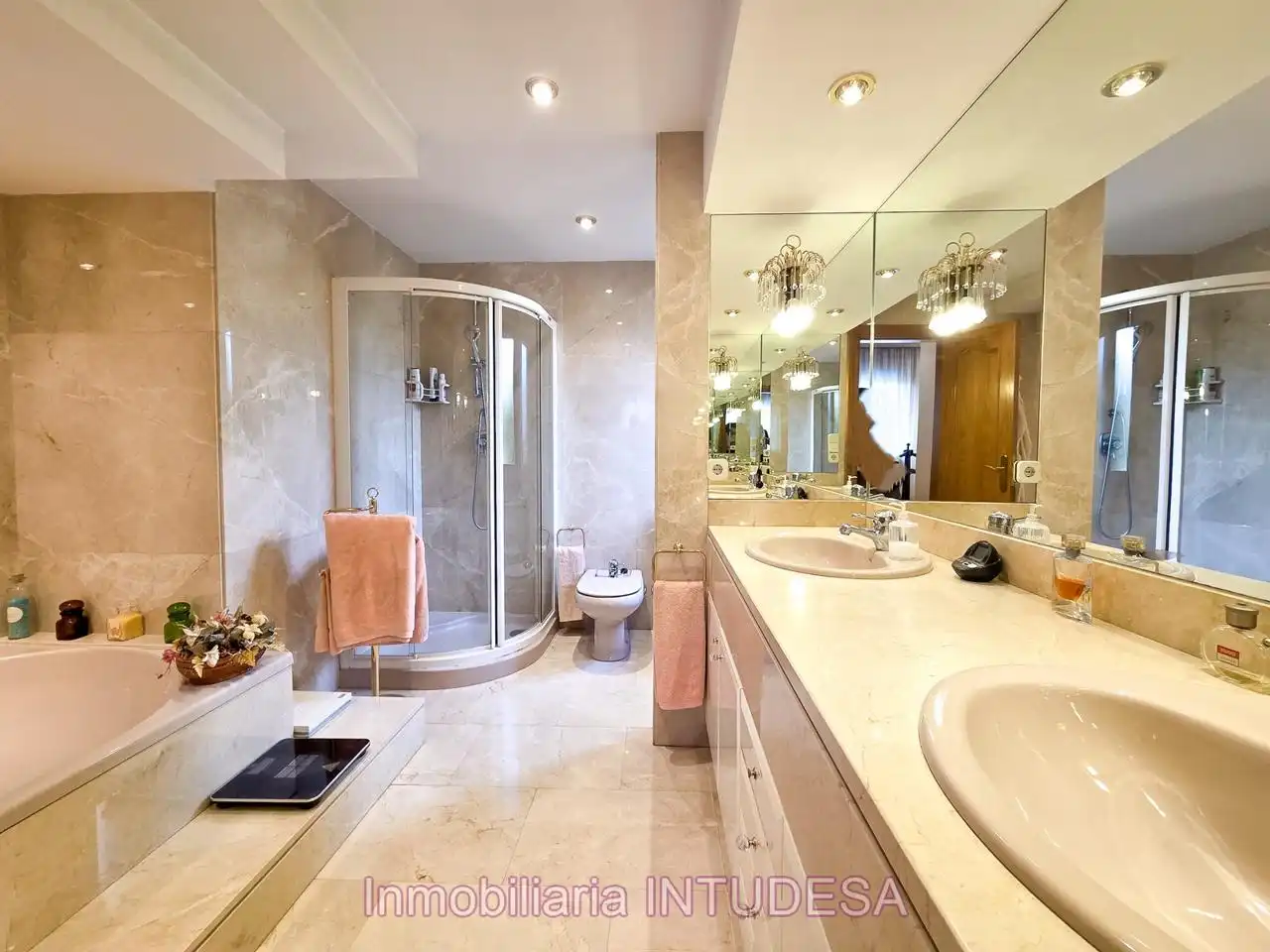 Baño de Casa o chalet en venta en Fontellas con Aire acondicionado, Calefacción y Jardín privado