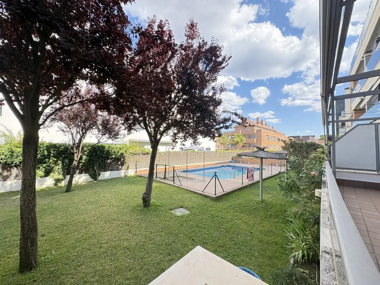 Piscina de Planta baja de alquiler en Las Rozas de Madrid con Aire acondicionado, Calefacción y Terraza
