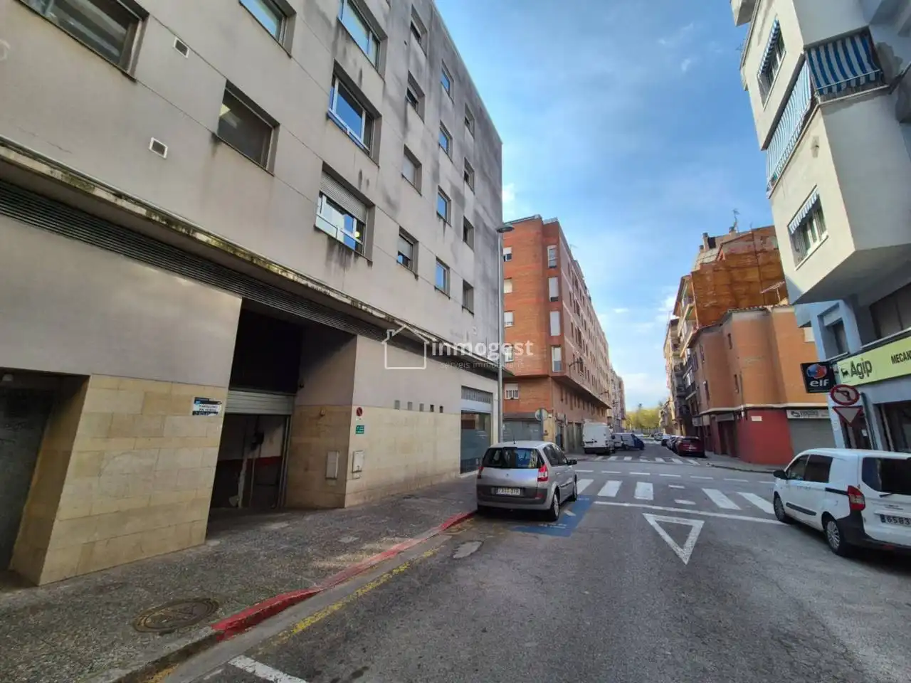Vista exterior de Garaje en venta en Girona Capital