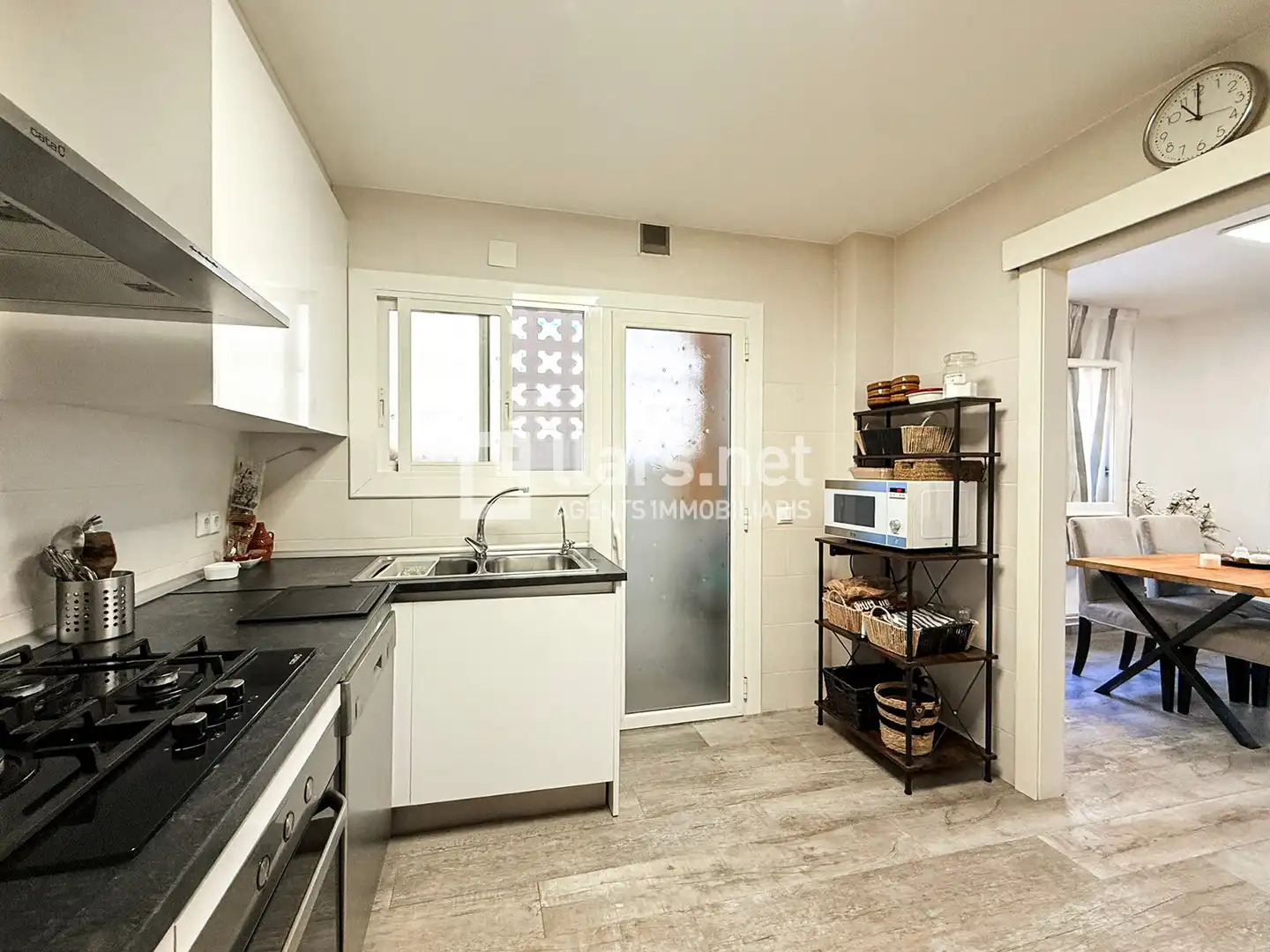 Cocina de Planta baja en venta en Vilanova i la Geltrú con Aire acondicionado y Calefacción