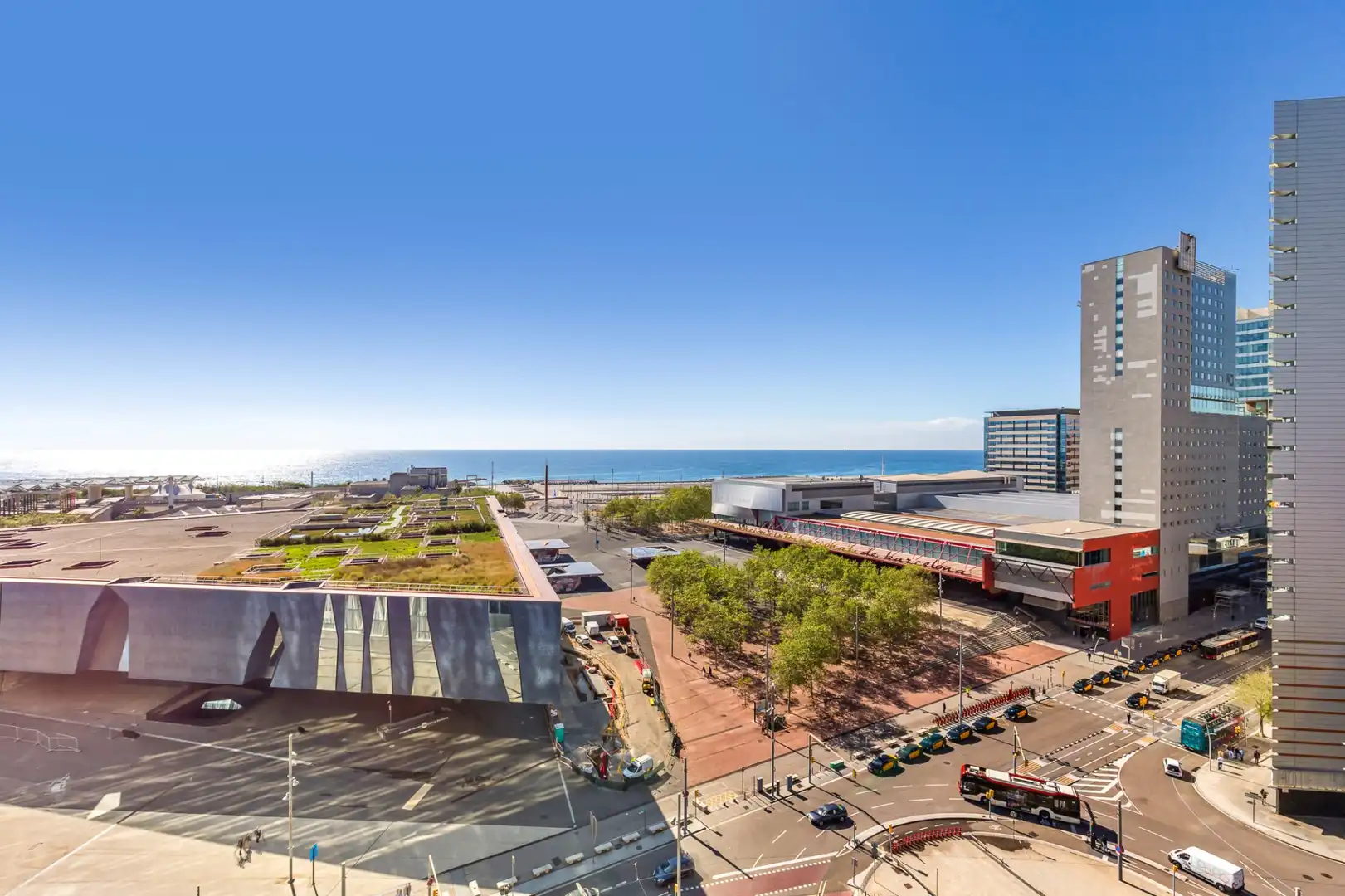 Exterior view of Flat for sale in Barcelona  with Air Conditioner, Heating and Terrace