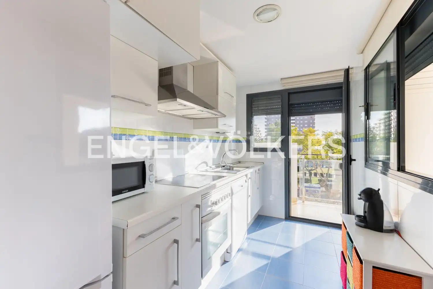 Küche von Wohnung zum Verkauf in Oropesa del Mar / Orpesa mit Klimaanlage, Heizung und Privatgarten