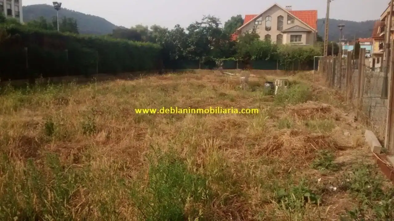 Residencial en venta en Cangas 