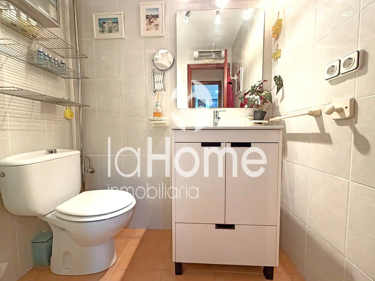 Bathroom of Detached homes for sale in Paterna  with Air Conditioner, Heating and Terrace