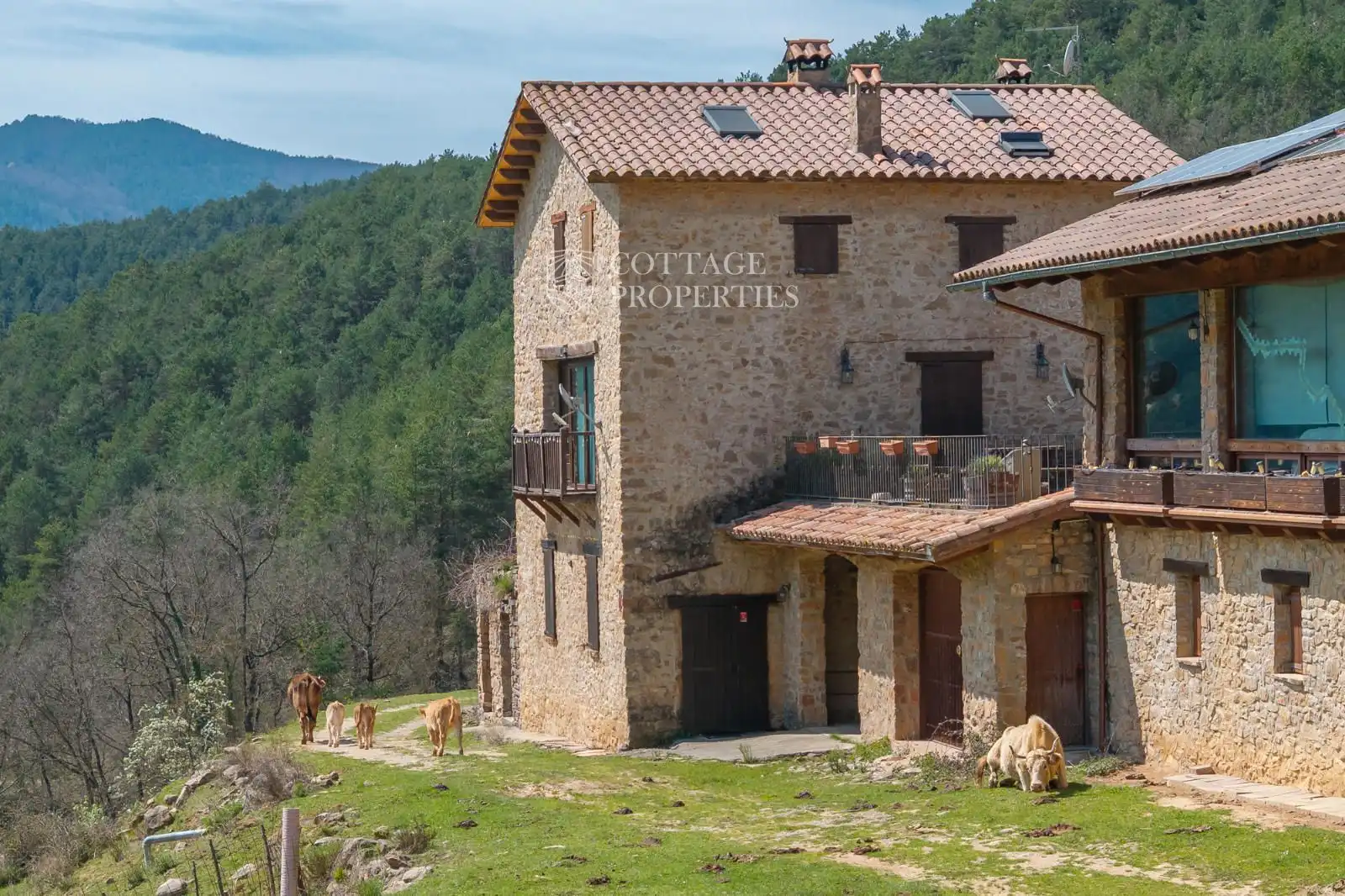 Außenansicht von Country house zum Verkauf in Ripoll