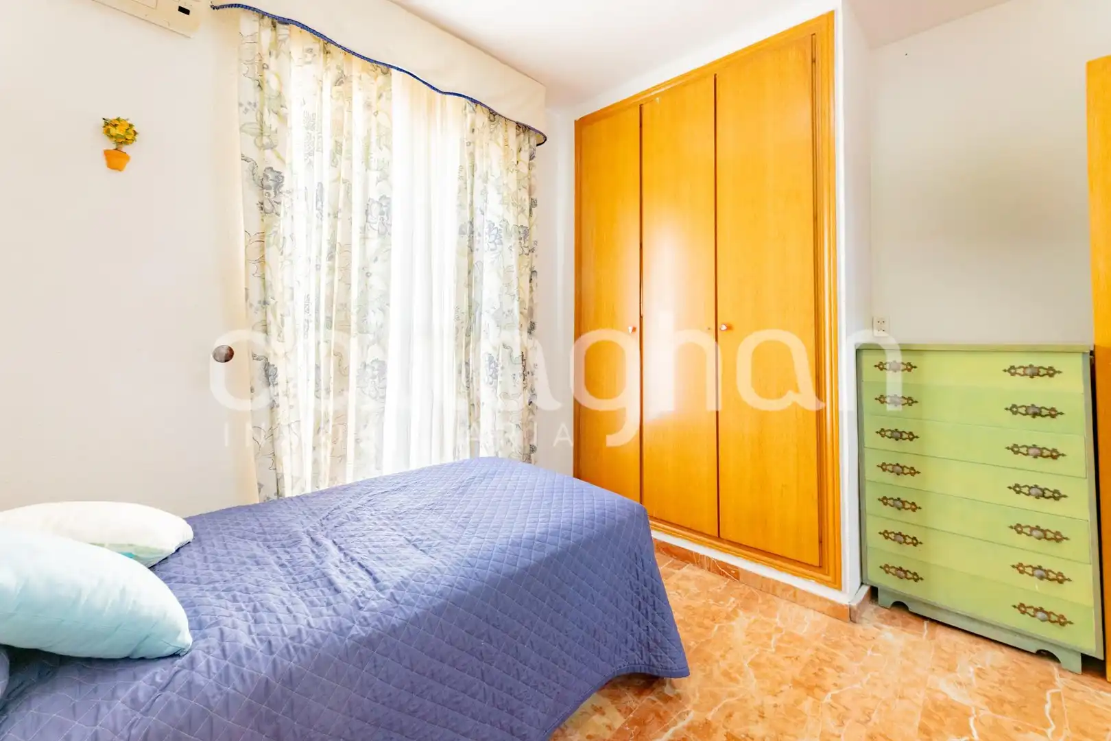 Schlafzimmer von Dachboden zum Verkauf in Valencia mit Klimaanlage, Heizung und Terrasse
