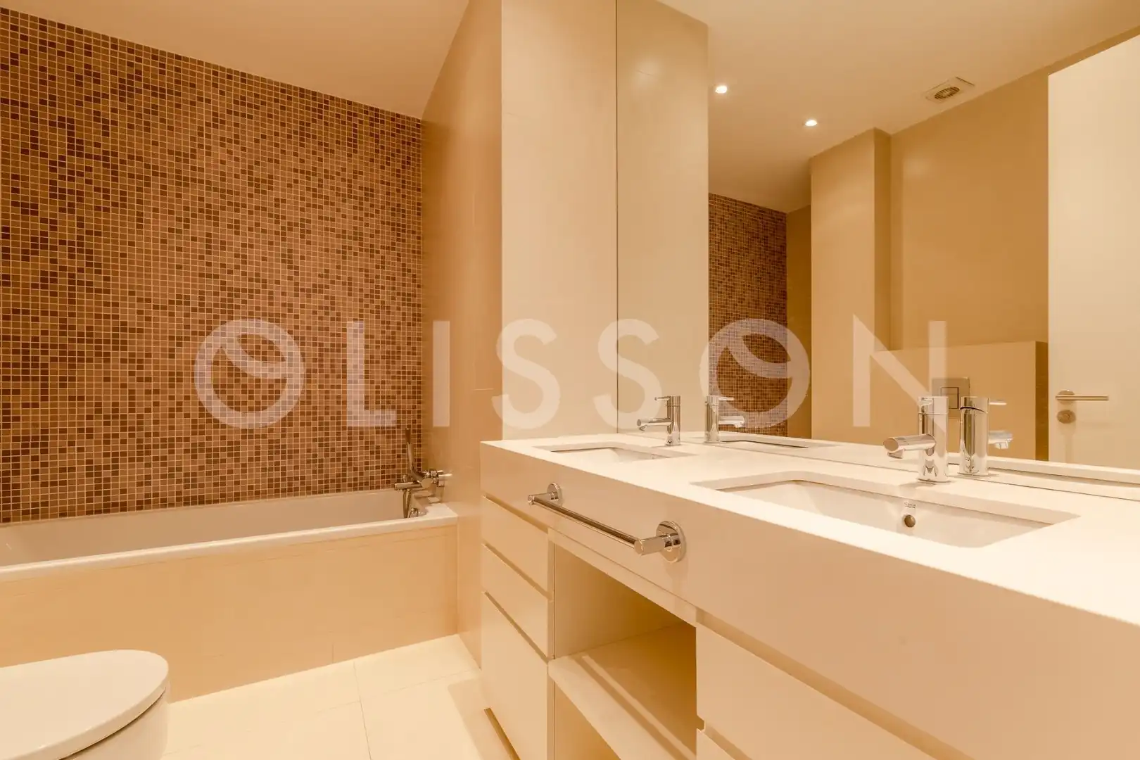Baño de Piso de alquiler en Madrid con Aire acondicionado, Calefacción y Trastero