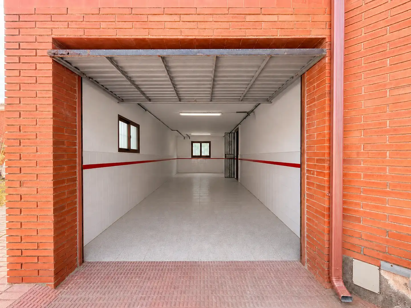 Parking of Houses for sale in Calafell  with Air Conditioner, Heating and Furnished