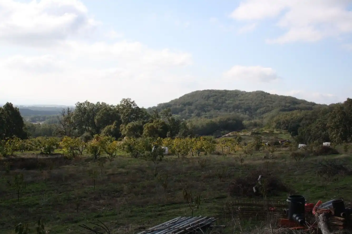 Finca rústica en venta en Torremenga con Jardín privado, Terraza y Amueblado
