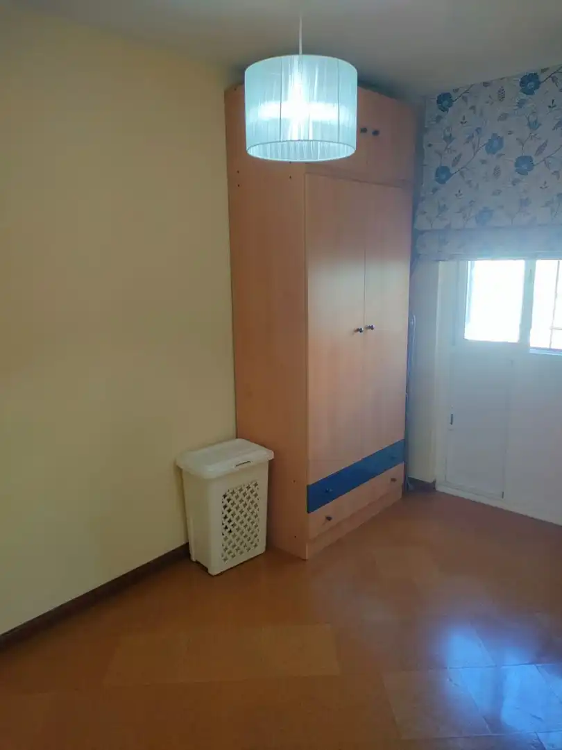 Bedroom of Flat for rent in Sevilla  with Air Conditioner and Furnished