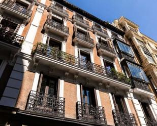 Vista exterior de Apartament per a compartir en  Madrid Capital amb Aire condicionat i Terrassa