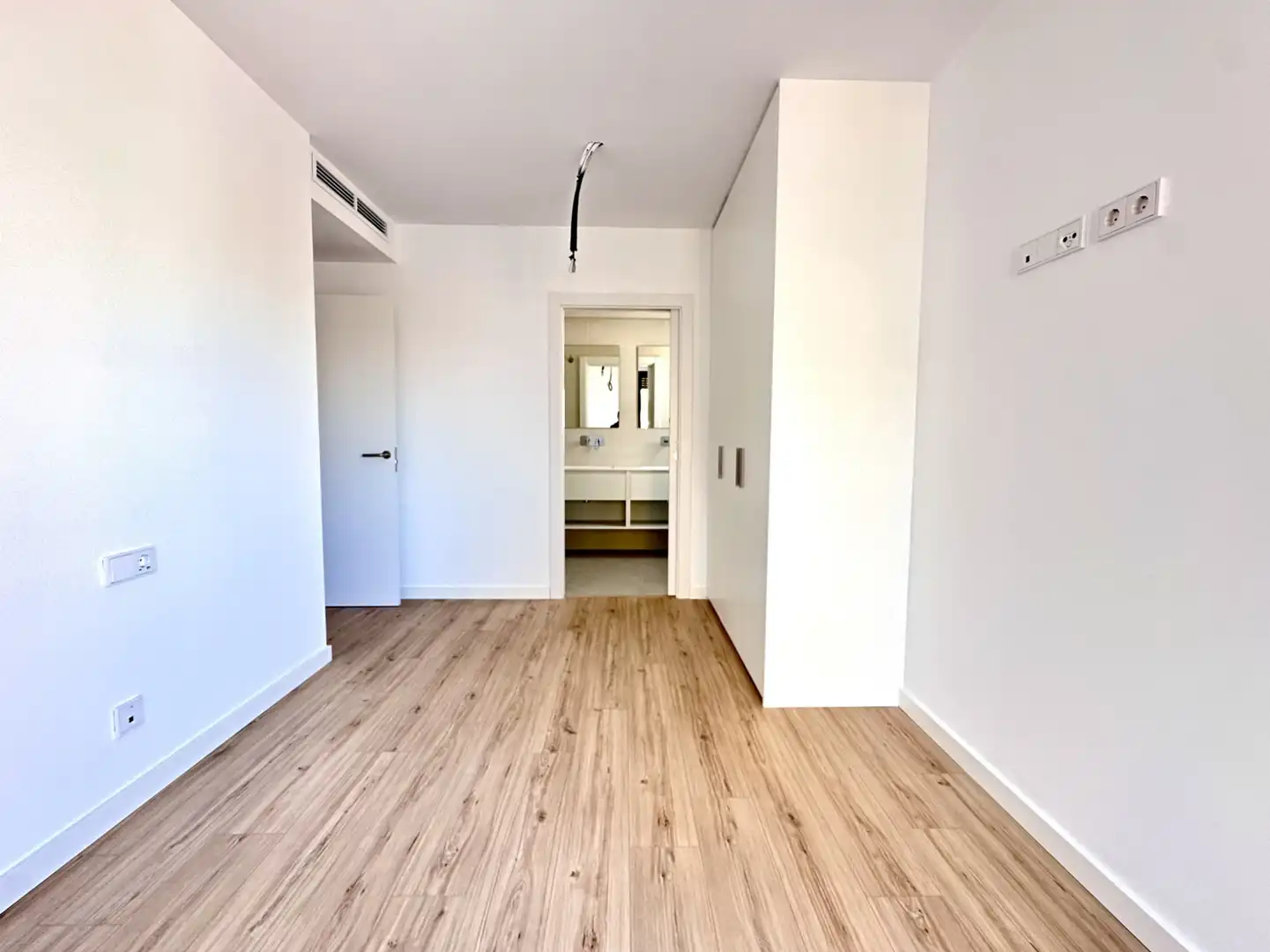 Schlafzimmer von Wohnung zum Verkauf in Badalona mit Klimaanlage, Heizung und Parkett