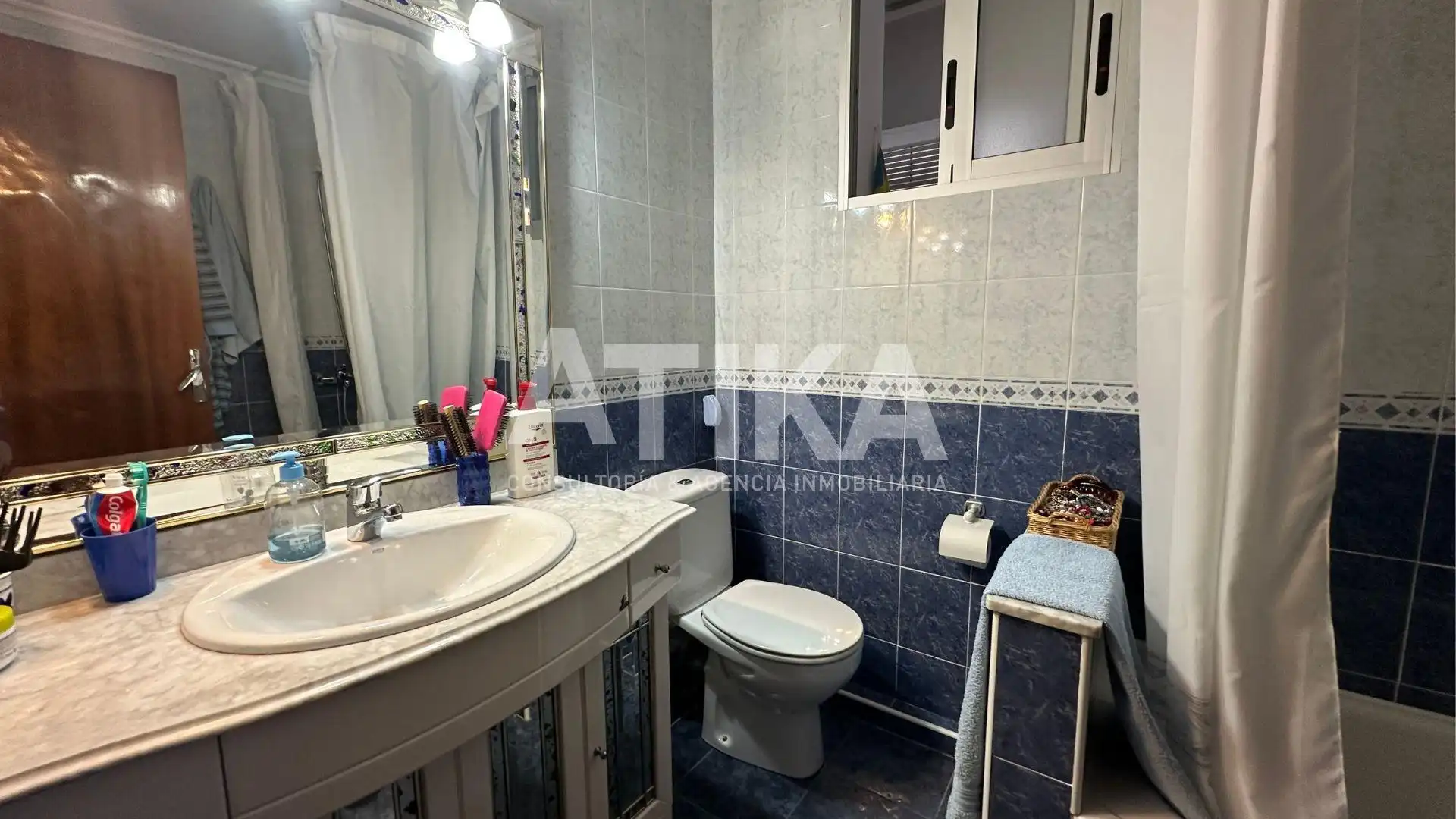 Badezimmer von Wohnung zum Verkauf in Ontinyent mit Klimaanlage, Heizung und Terrasse
