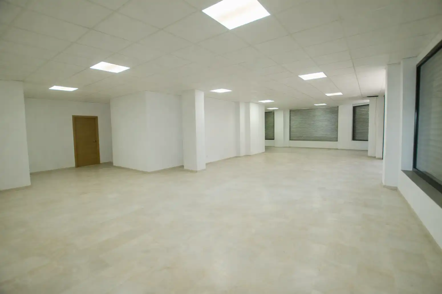 Local comercial en venta en CL VGEN DEL PILAR, imagen 6