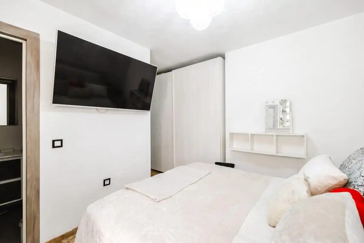 Habitación de Ático en venta en Málaga con Aire acondicionado, Calefacción y Jardín privado