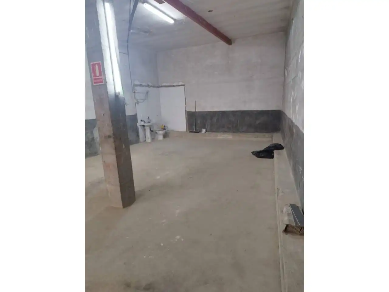 Business premises to rent in Calle Alella, imagen 2