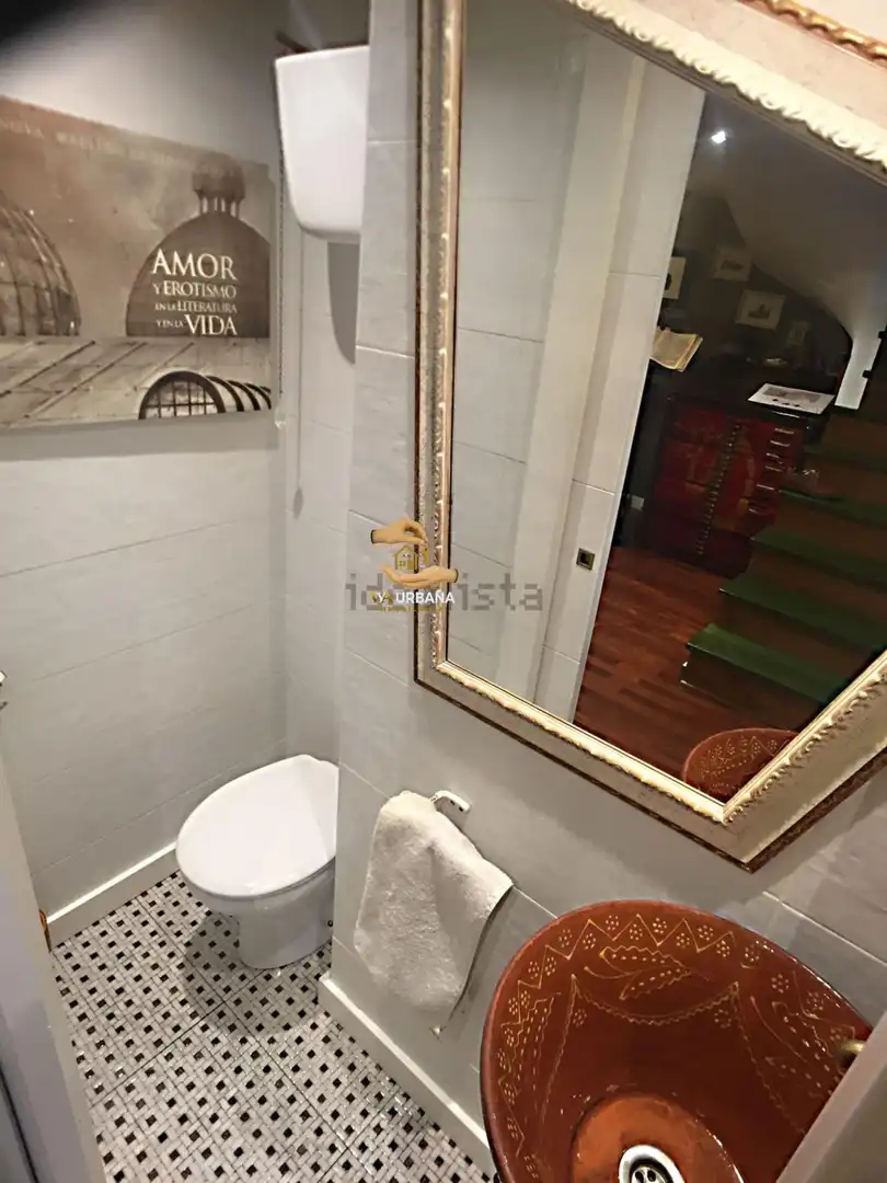 Badezimmer von Wohnung zum Verkauf in Salamanca mit Heizung, Privatgarten und Terrasse