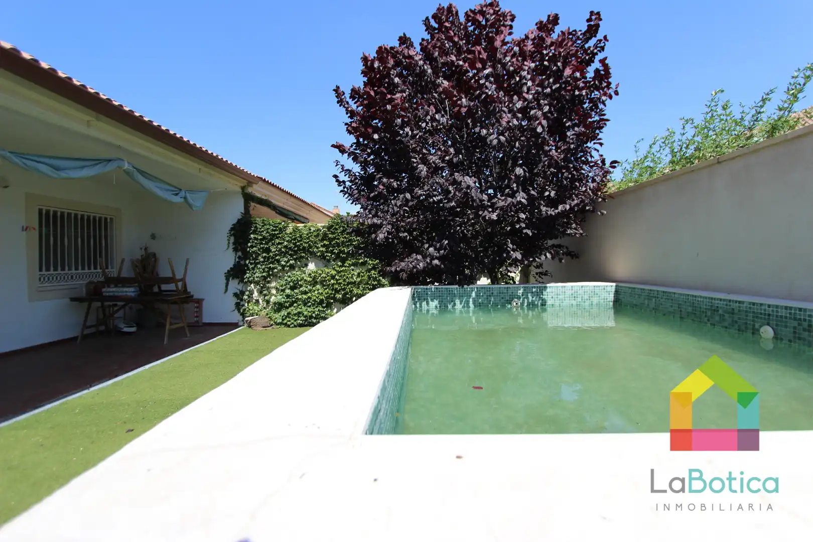 Piscina de Casa adosada de alquiler en Nambroca con Calefacción, Piscina y Horno