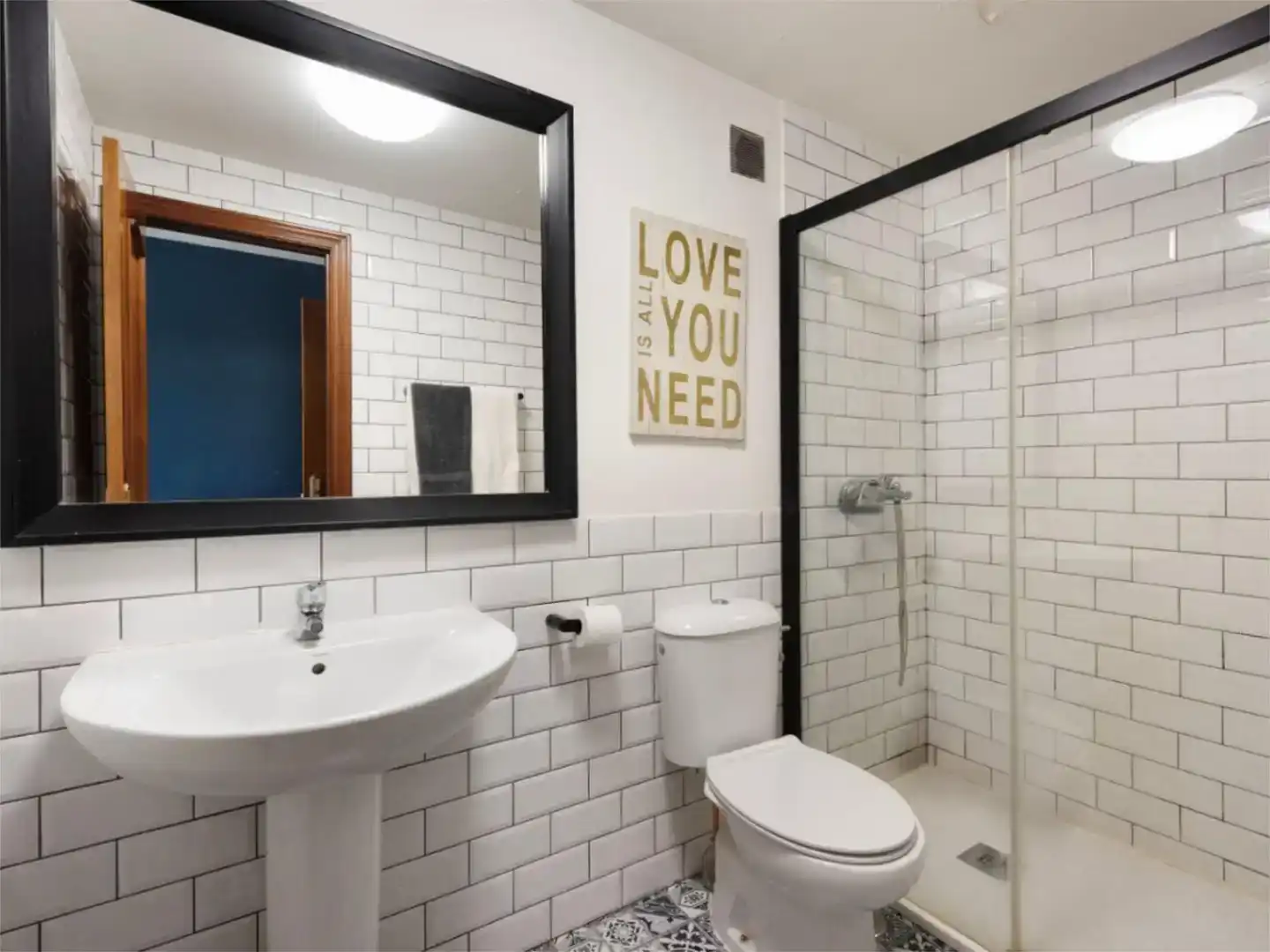 Baño de Piso en venta en Málaga con Aire acondicionado, Piscina y Amueblado