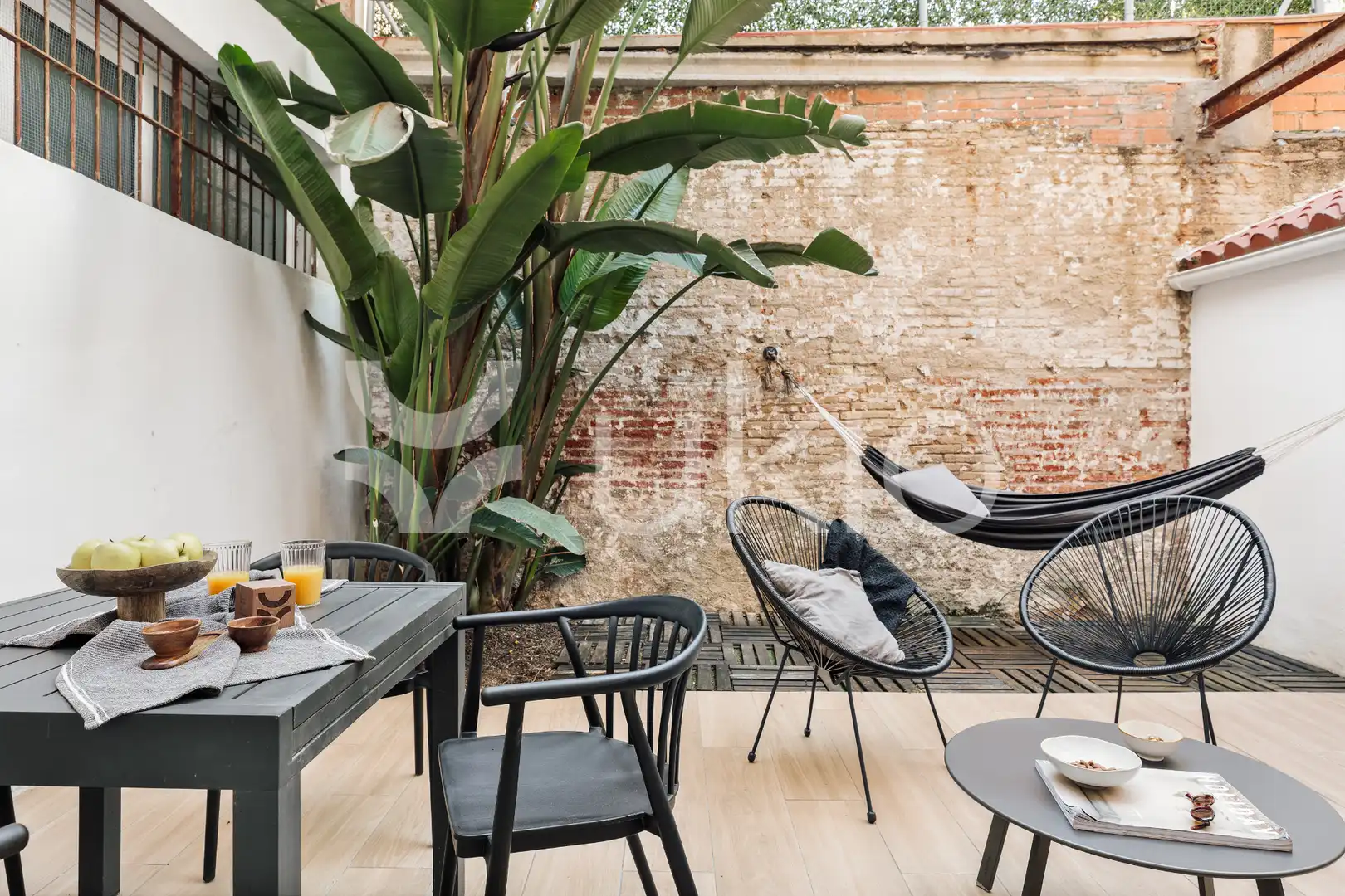 Terrassa de Apartament de lloguer en Barcelona amb Aire condicionat, Moblat i Forn