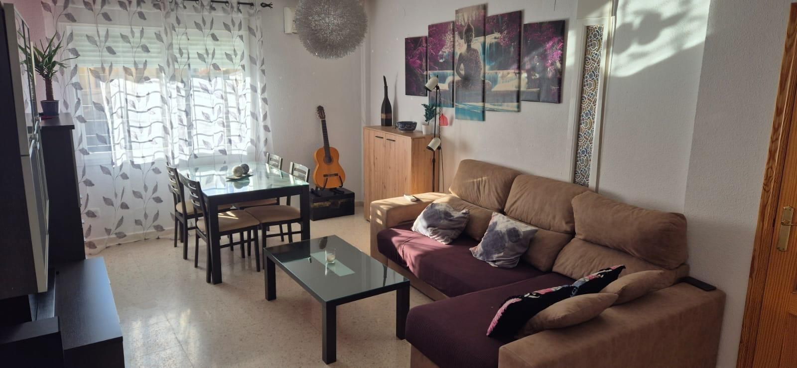 Sala d'estar de Casa adosada en venda en Gorafe